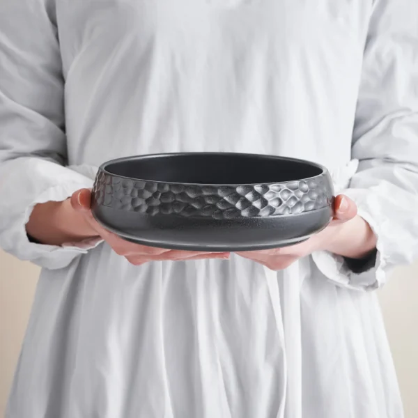 Pebble Salad Bowl Black